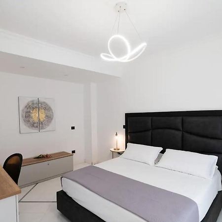Apartments Hotel Real Suite Napoli Chiaia Mergellina Extérieur photo