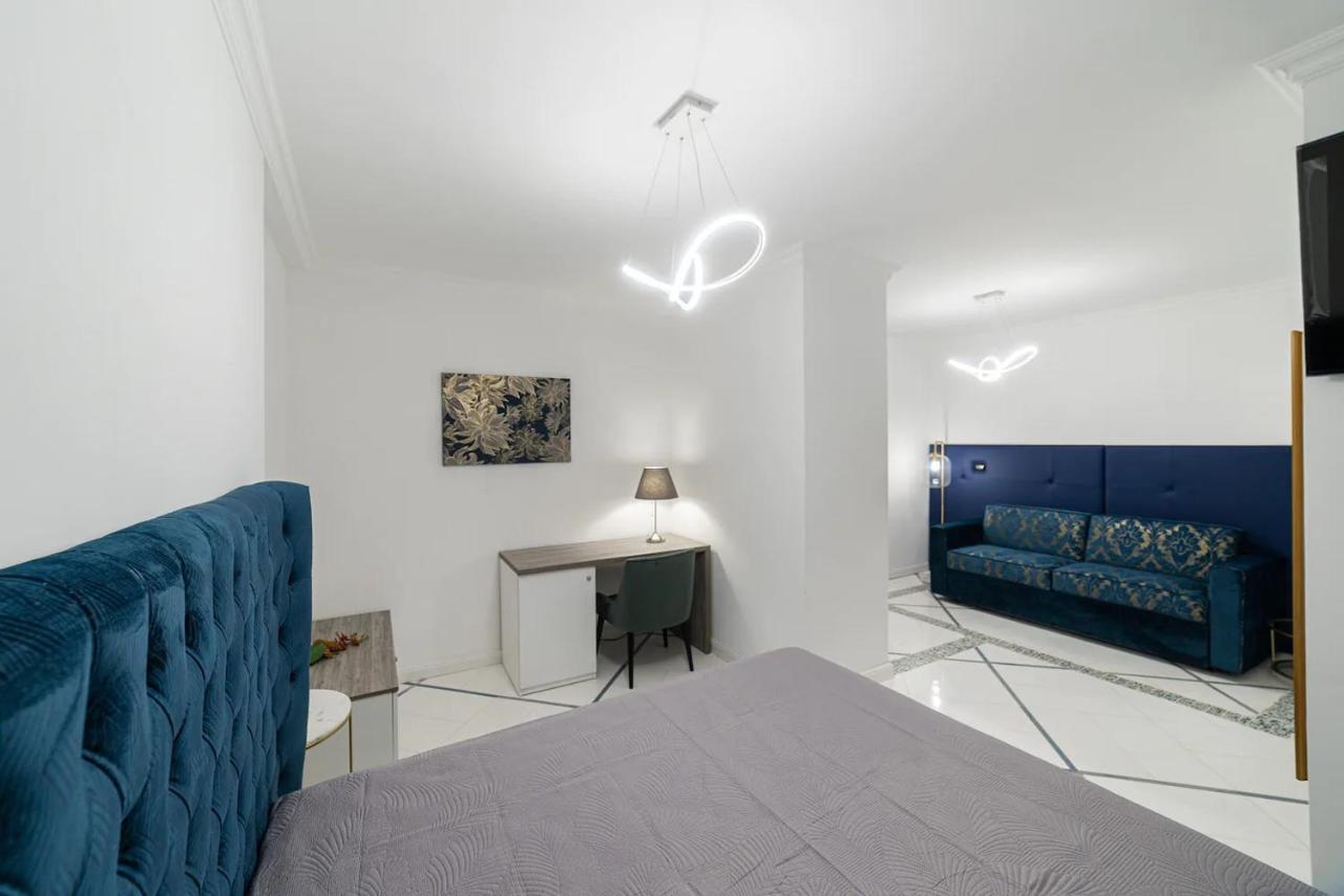 Apartments Hotel Real Suite Napoli Chiaia Mergellina Extérieur photo