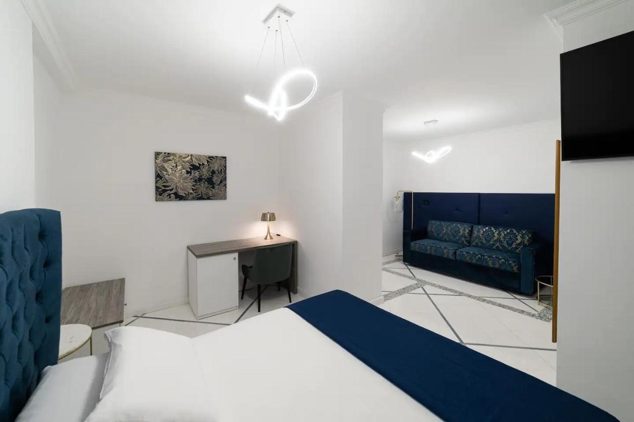 Apartments Hotel Real Suite Napoli Chiaia Mergellina Extérieur photo