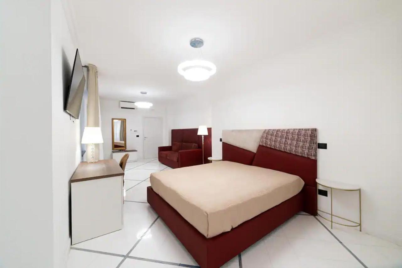 Apartments Hotel Real Suite Napoli Chiaia Mergellina Extérieur photo