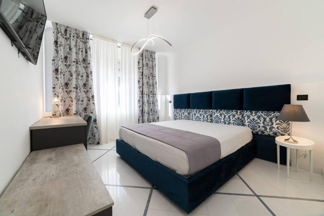 Apartments Hotel Real Suite Napoli Chiaia Mergellina Extérieur photo