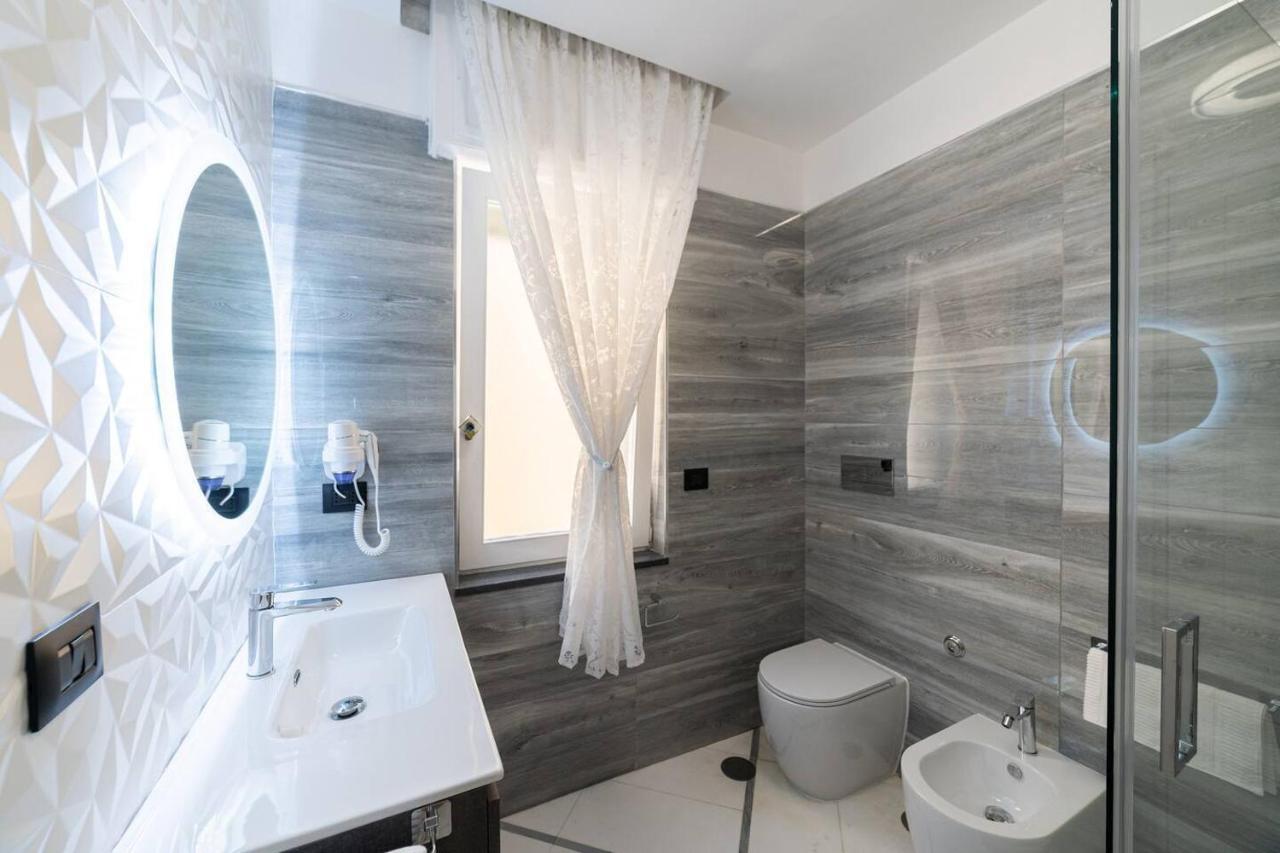 Apartments Hotel Real Suite Napoli Chiaia Mergellina Extérieur photo