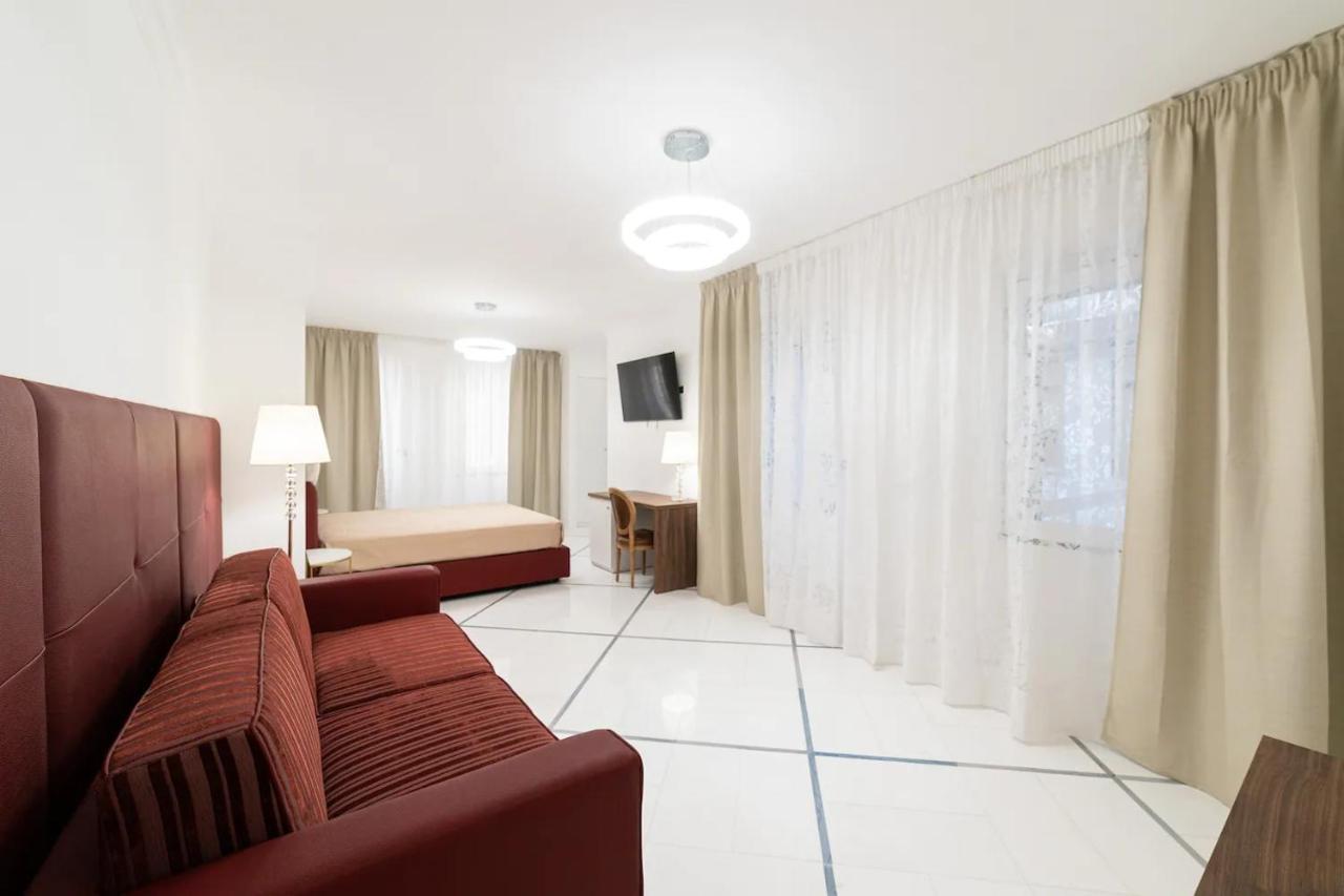 Apartments Hotel Real Suite Napoli Chiaia Mergellina Extérieur photo