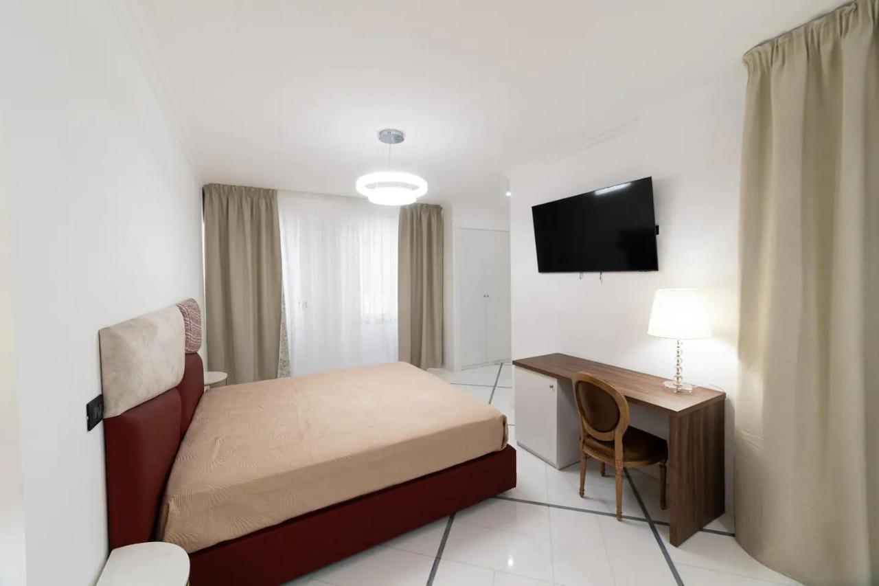 Apartments Hotel Real Suite Napoli Chiaia Mergellina Extérieur photo