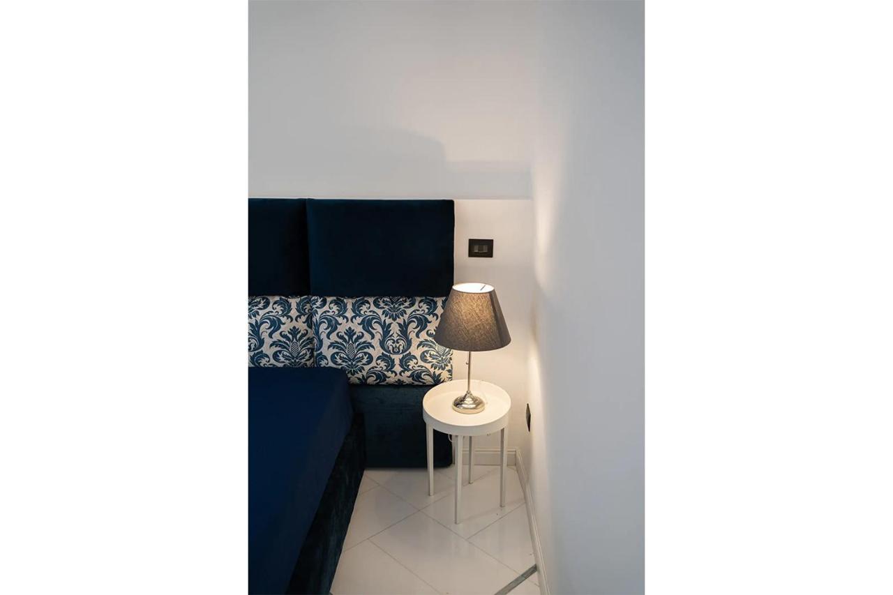 Apartments Hotel Real Suite Napoli Chiaia Mergellina Extérieur photo